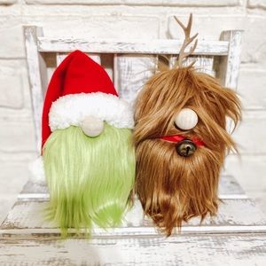 Grinch and max gnomes
